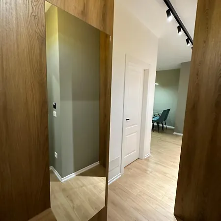 Urban Charm With Jacuzzi Apartment