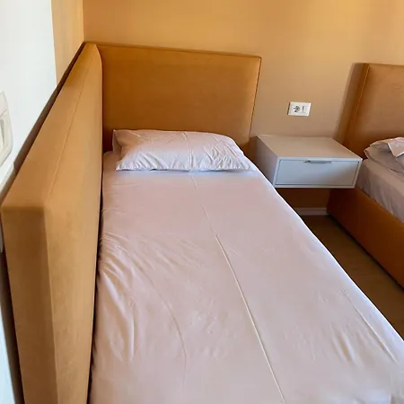 Urban Charm With Jacuzzi * Tirana