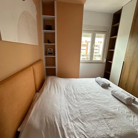 Apartment Urban Charm With Jacuzzi Tirana